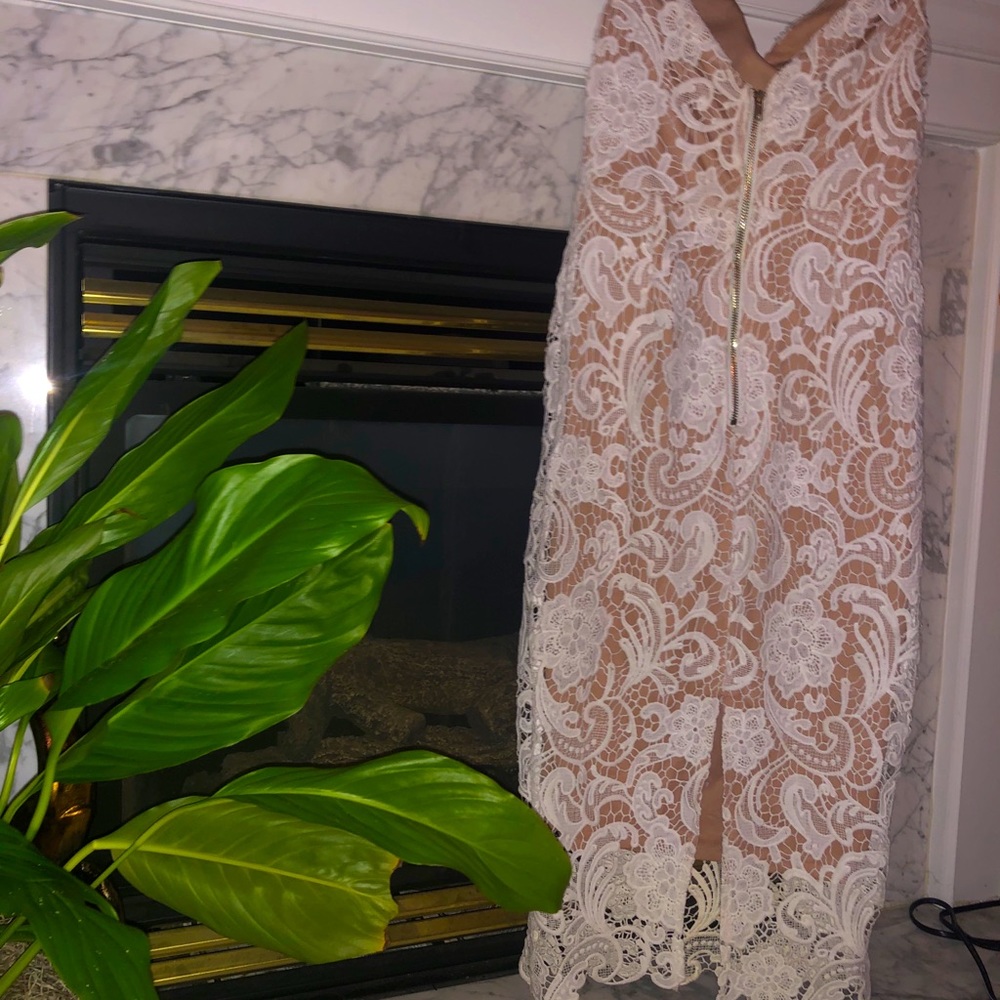 Elegant Cream & Nude On/Off Shoulder Gown - Gem